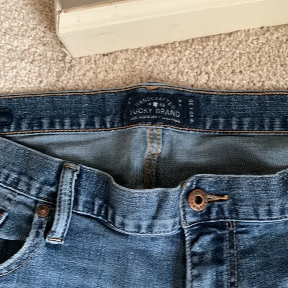 Used - Picture 2 of 3